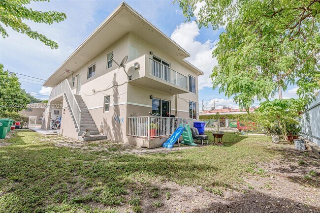 Photo - 621 SW 15th Ave Unit 4