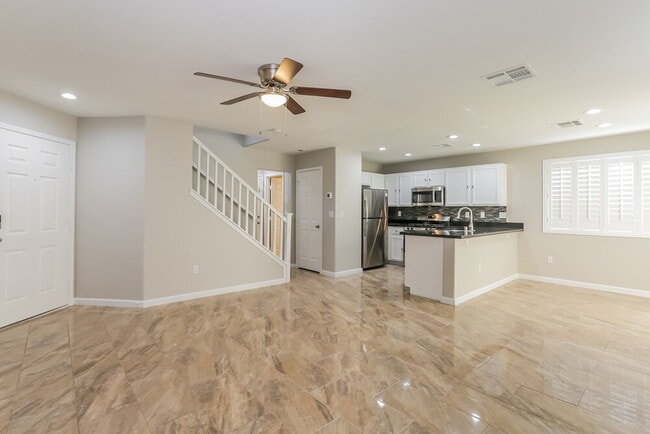 Photo - 9327 Pyrope Ct