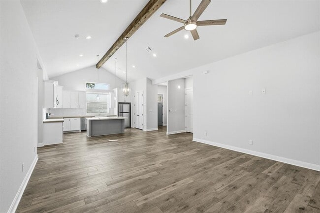 Photo - 200 Waikakaaua Dr