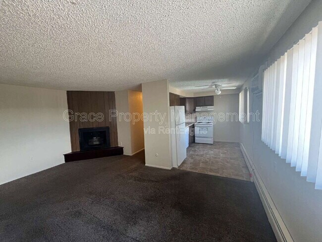 Photo - 7091 Hooker St