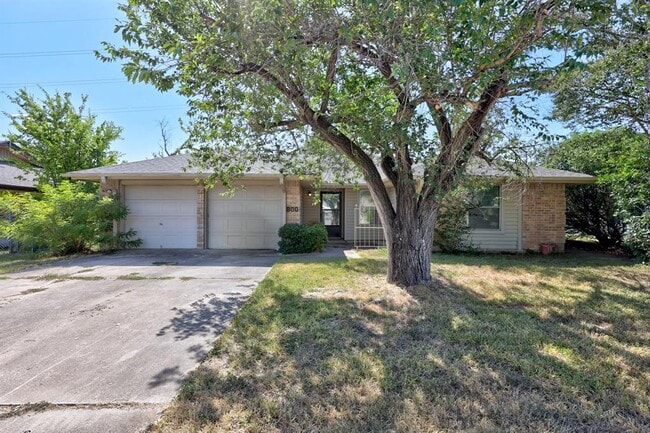 Photo - 800 Central Dr