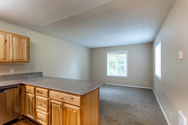 2BR, 1BA - 720 SF