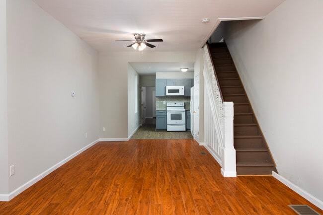 Photo - 3242 N Sydenham St