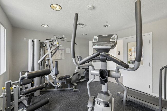 12-web-or-mls-N Skyline Dr-0506-912