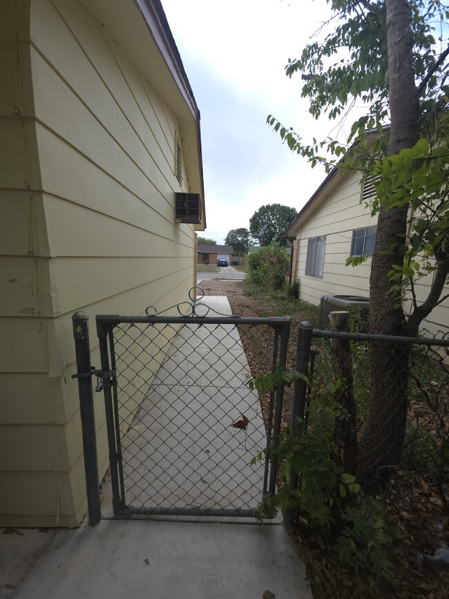 Building Photo - 7219 Marble Creek Dr