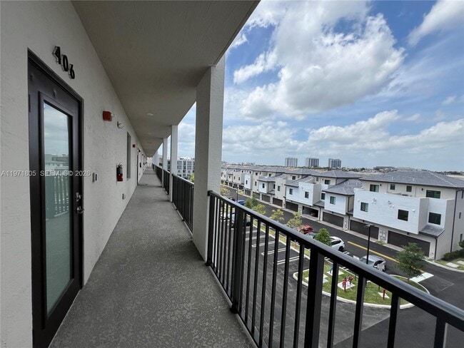 Photo - 8001 NW 41st St Unidad 406