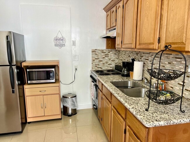 Photo - 12026 Suellen Cir Unidad B