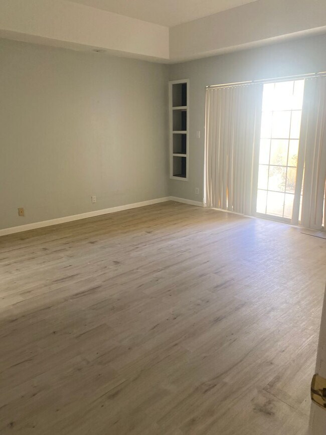 Photo - 2BR PLUS BONUS ROOM In Beautiful Neighborhood