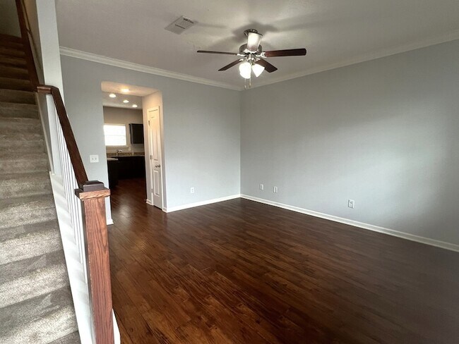 Photo - 813 Vigilant Dr