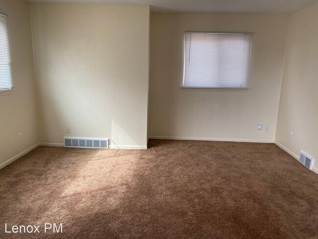 Photo - 1 br, 1 bath House - 17489 Allen St