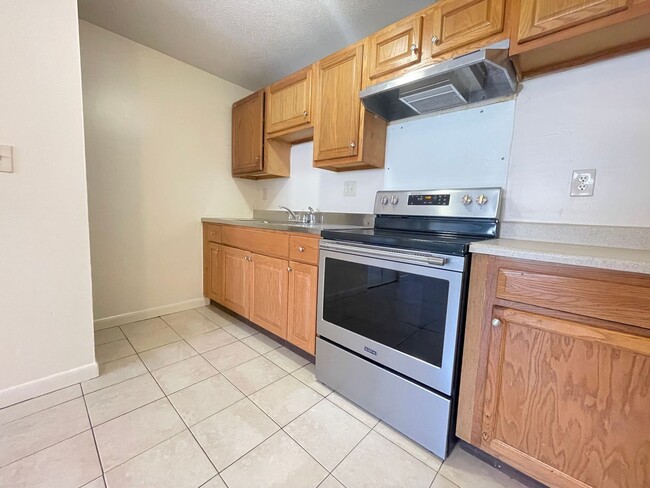 Photo - 181 Loudon Rd Unit Apt 202