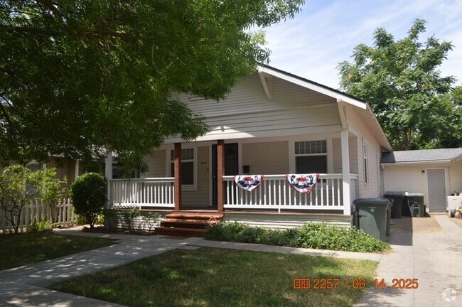 Building Photo - 209 Semple St Rental
