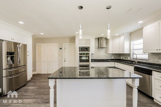 Photo - 6529 Seafairer Dr