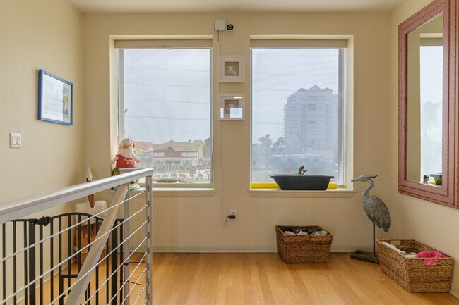 Photo - 100 Harbor St Unit 8 B-2