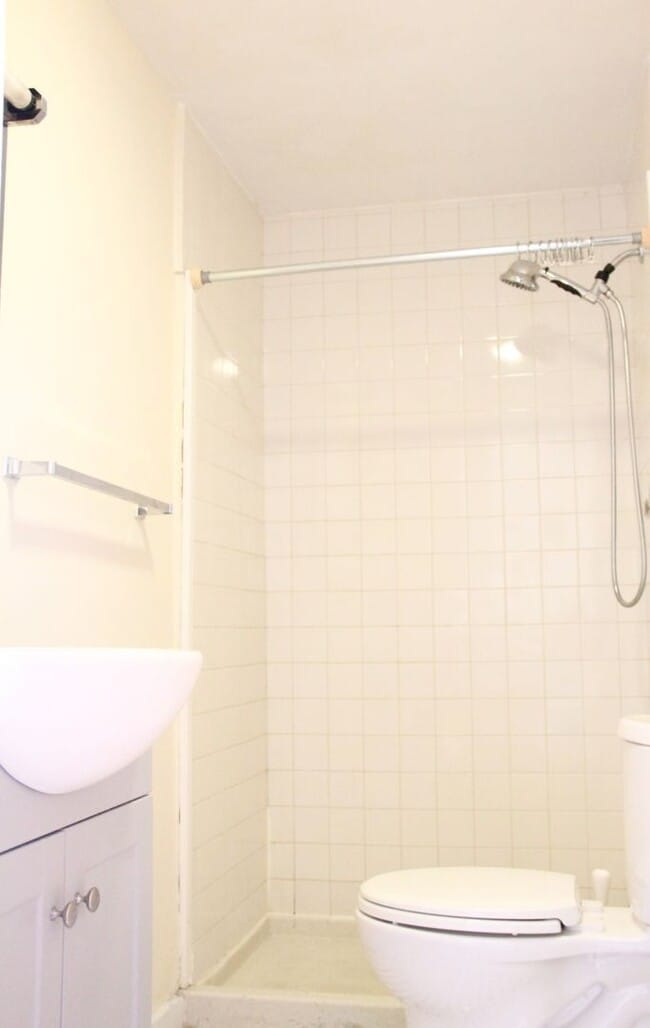 Building Photo - 42 N Prospect St Unit 42 North Prospect Street #5