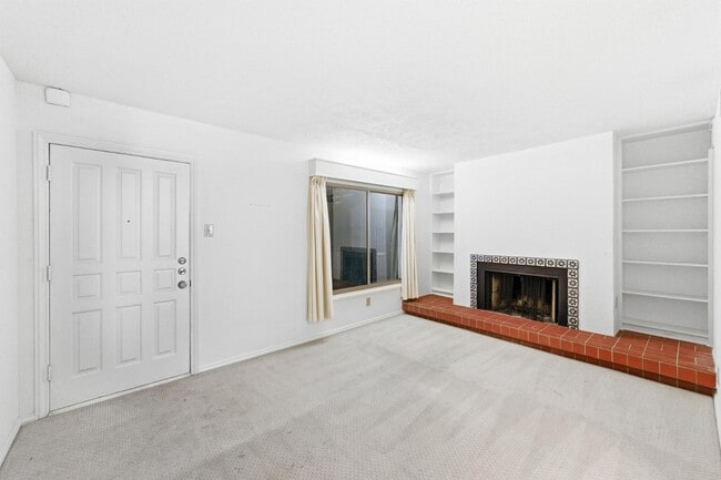 Photo - 505 W 7th St