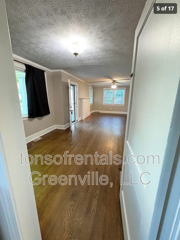 Photo - 37 Holmes Dr