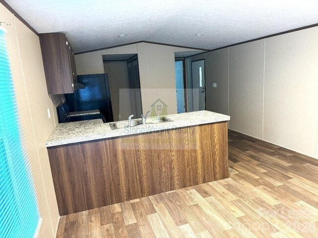 Photo - 2034 Shelby Rd
