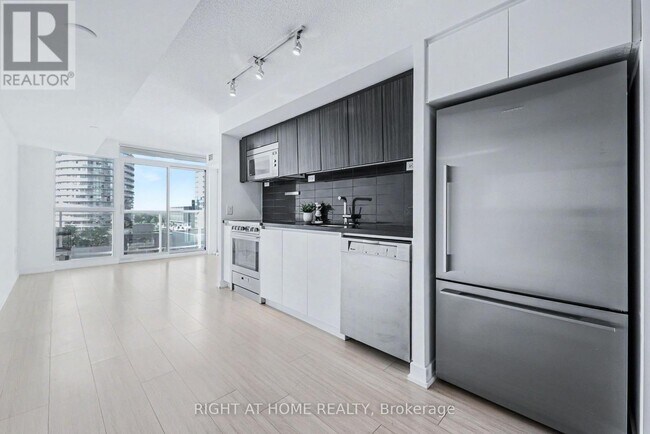 85 Queens Wharf Rd Unit 902
