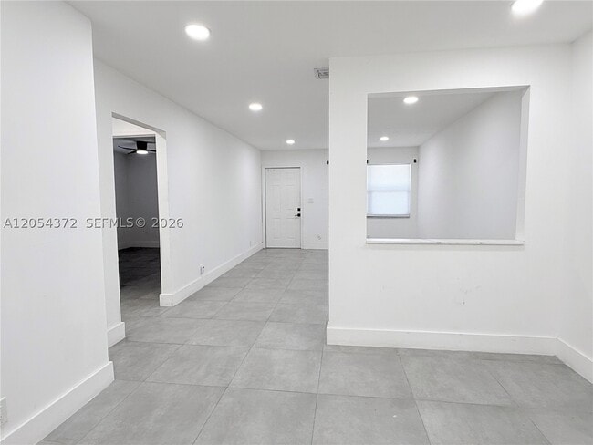 1470 NW 22nd St Unit 2