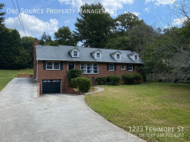 Building Photo - 1223 Fenimore St