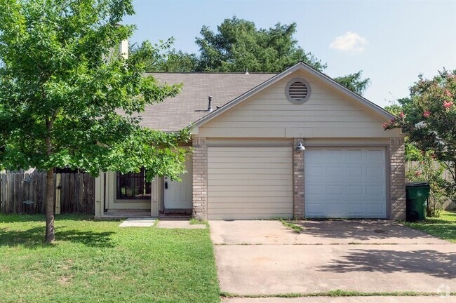 Building Photo - 2600 Tracy Trail Rental