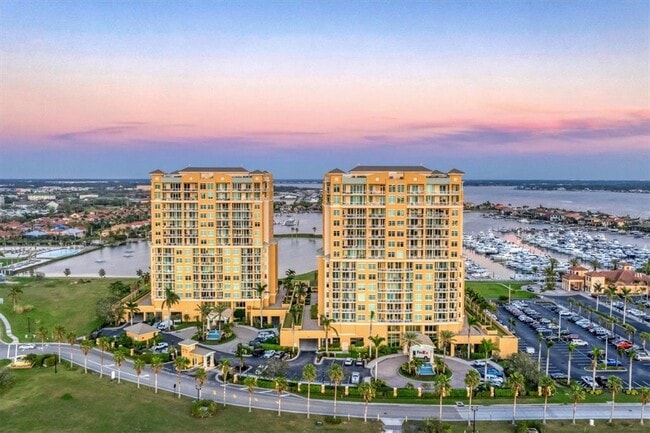 Building Photo - 130 Riviera Dunes Way Unit 903 Rental