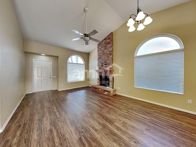 Photo - 1380 W Gail Dr