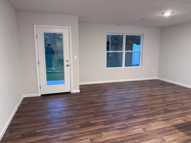 Photo - 3358 New Year Dr