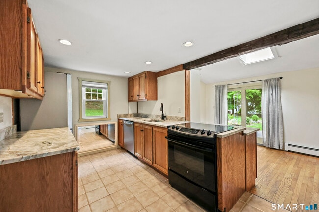 Photo - 917 Hopewell Rd