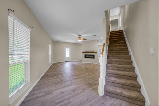 Photo - 16818 W Alderson