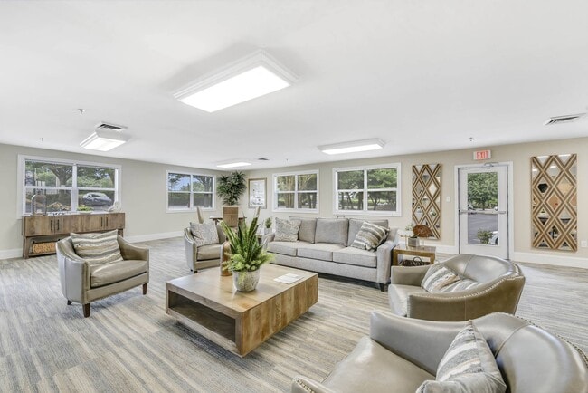Acclaim at Lake Largo