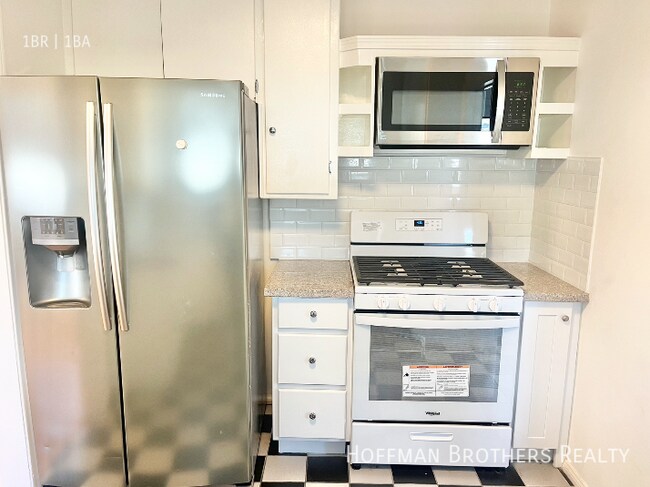 7650 Hollywood Blvd Los Angeles, CA 90046 - 7650 Hollywood Blvd Los Angeles, CA 90046 Condo Unit 6A