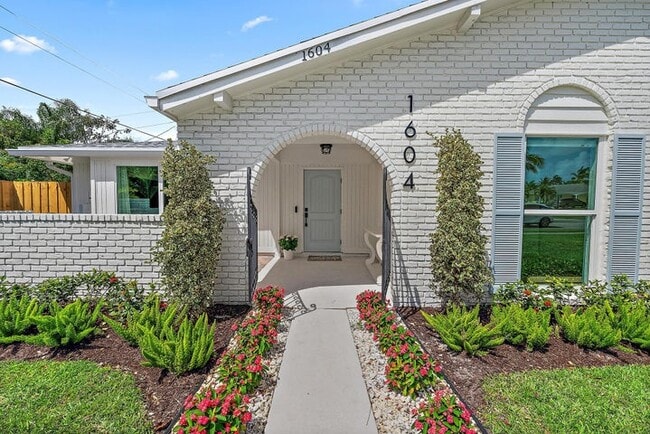 Photo - 1604 Seabrook Rd