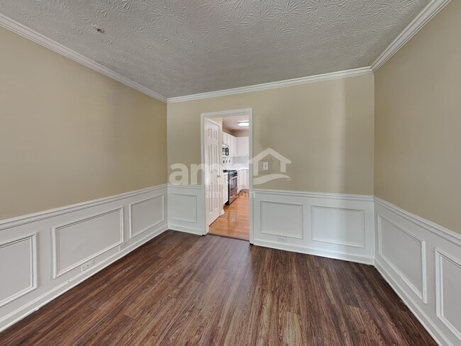 Photo - 1388 Glenover Way