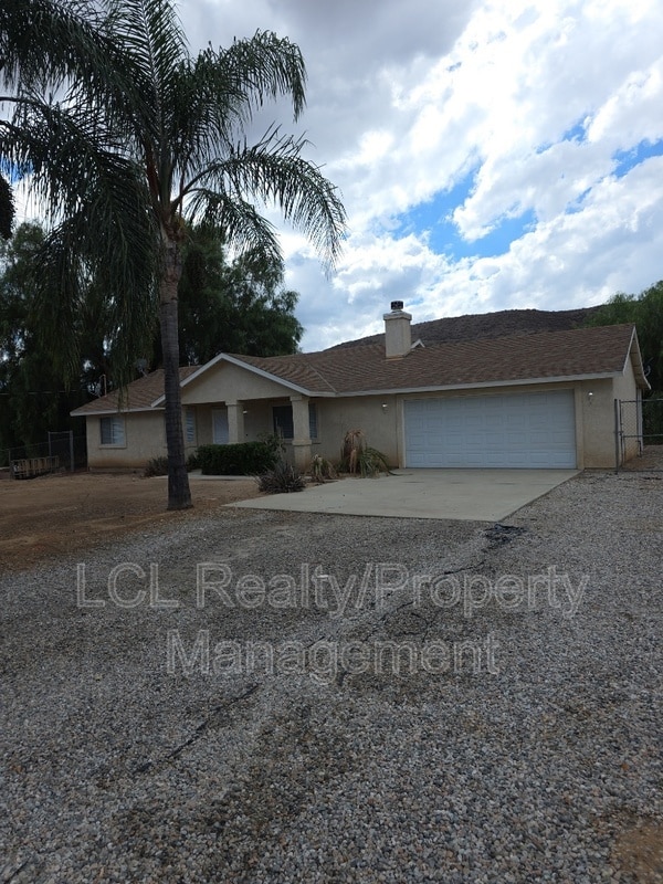 Photo - 22561 Forrest Rd