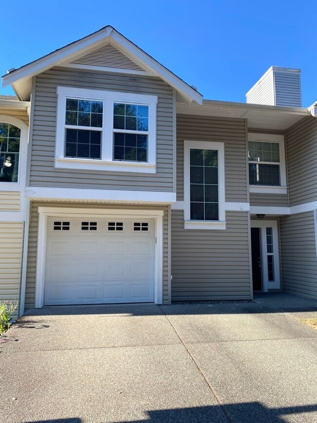 Building Photo - 3.bd/2.5ba Townhouse in Puyallup