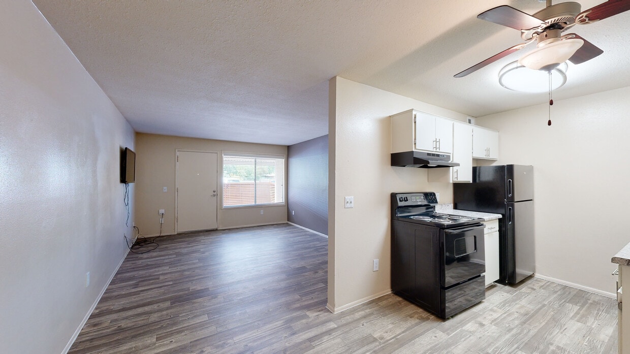 Photo - College Town Tucson Apartments