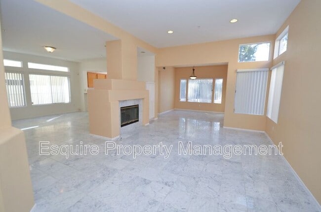 Photo - 93 Azusa Ave