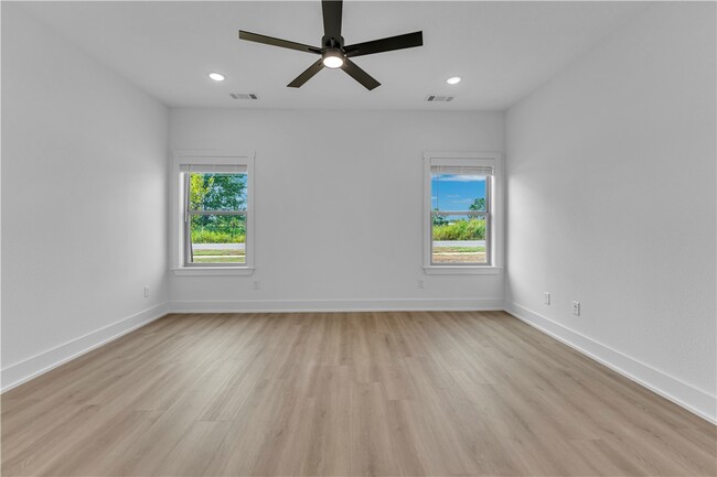 Photo - 7001 SW Basswood Ave