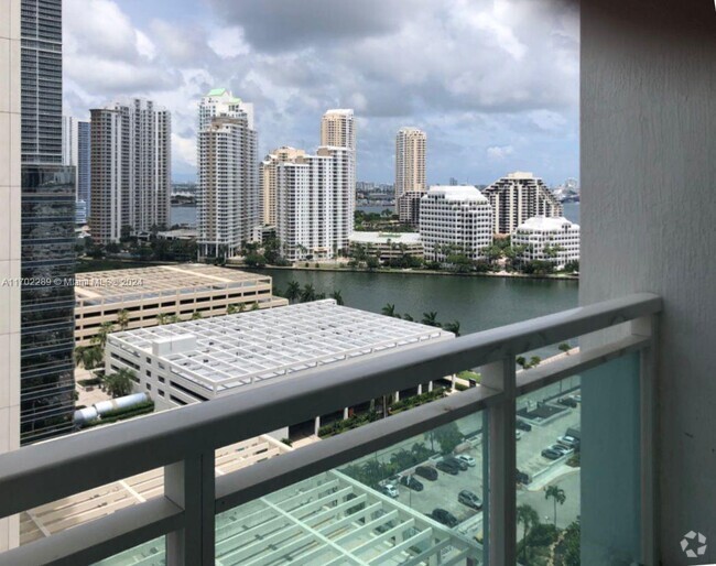 Building Photo - 950 Brickell Bay Dr Unit 1902 Rental