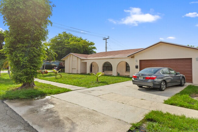 Photo - 4851 NW 17th St