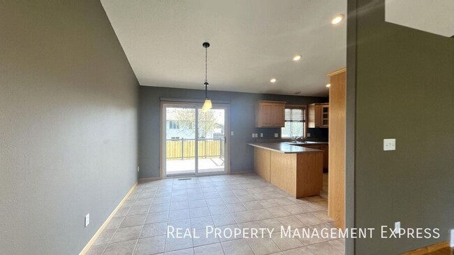 Photo - 5208 S Birchwood Ave House