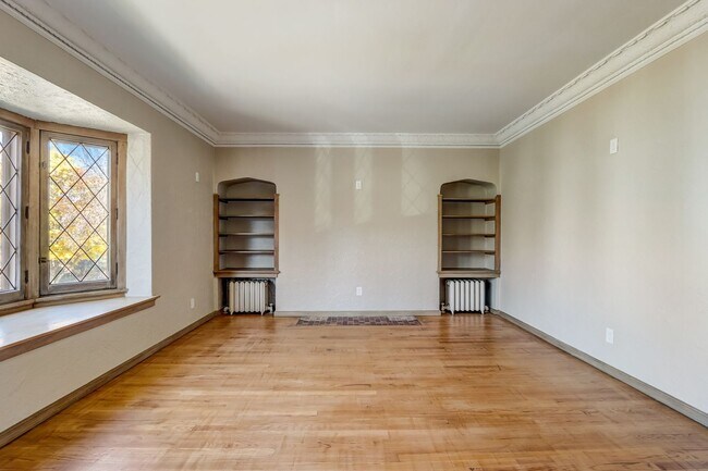 Photo - 3314 N Hackett Ave Unit 3314 (Upper)