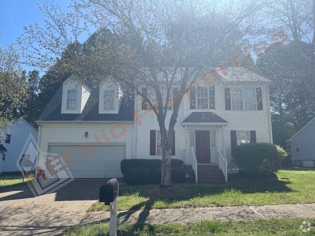 Building Photo - Beautiful 3 Bedroom 2 Car-Garage Home w/ H...