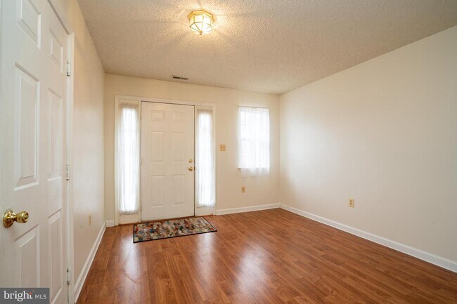 Photo - 21 Halstead Pl Townhome