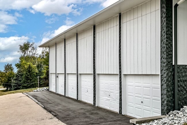 Photo - Spacious and updated 2 bed 1.5 bath! Unit 05