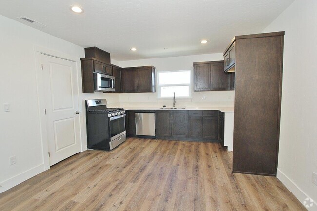 Building Photo - 1050 Bighorn St Unit D Rental