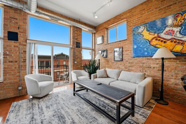 1541 N Milwaukee Ave Unit SI ID1354356P
