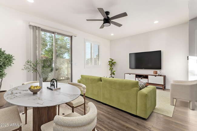 Photo - 1270 E Curry Rd